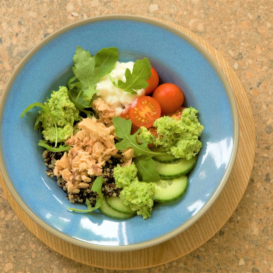 Salmon and Broccoli Pesto Poké Bowl | The Fast 800