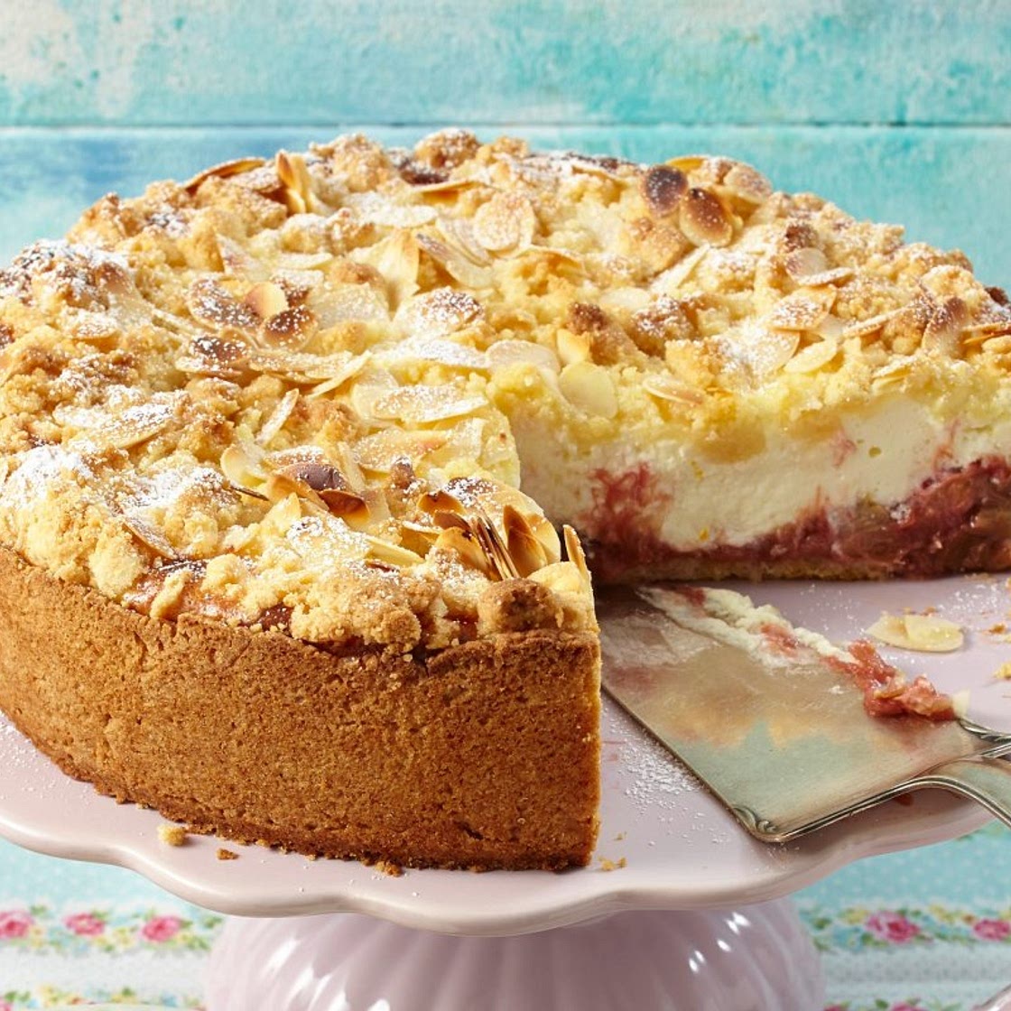 Perfekt für's Wochenende: Rhabarber-Käsekuchen mit Streuseln
