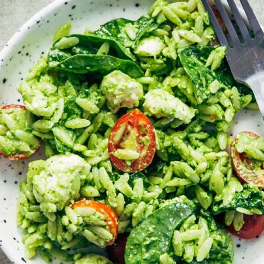 Orzo Pesto Salad With Tomatoes & Fresh Mozzarella