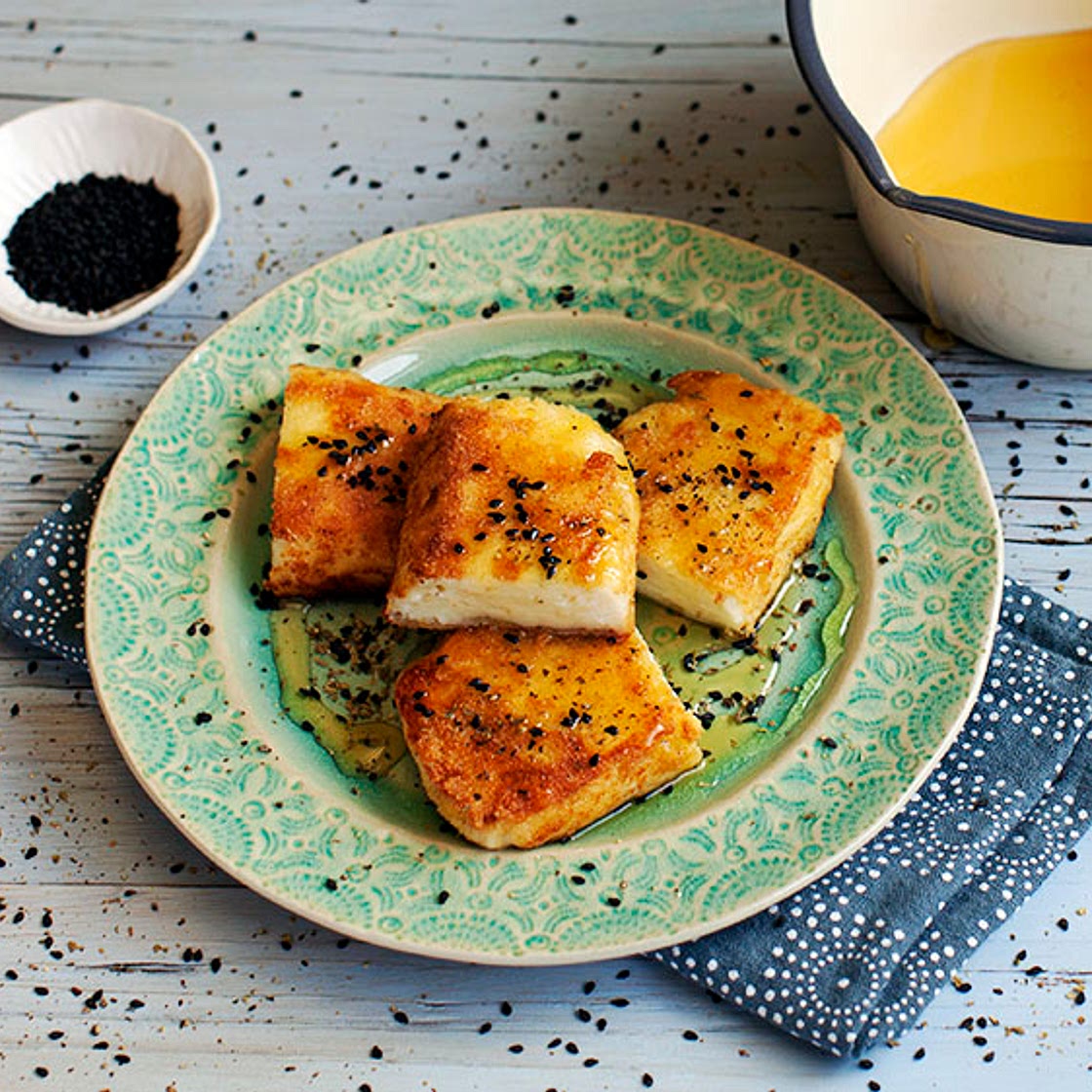 Halloumi saganaki