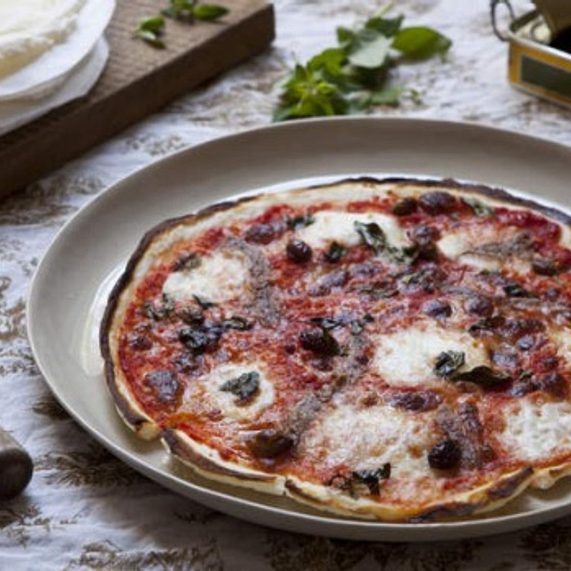 Gluten-free Napoletana pizza