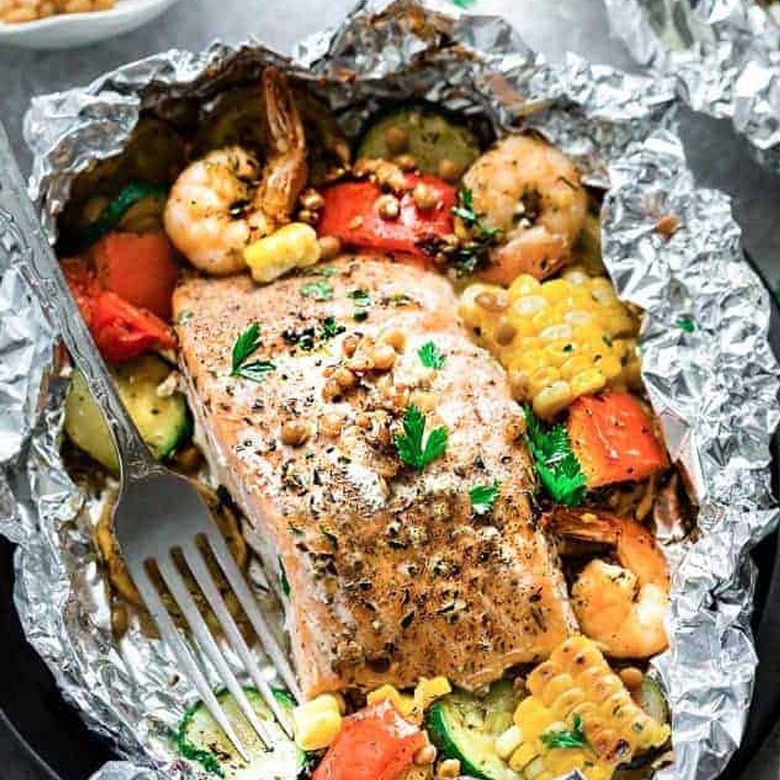 Mediterranean Salmon Foil Packets with Lentils
