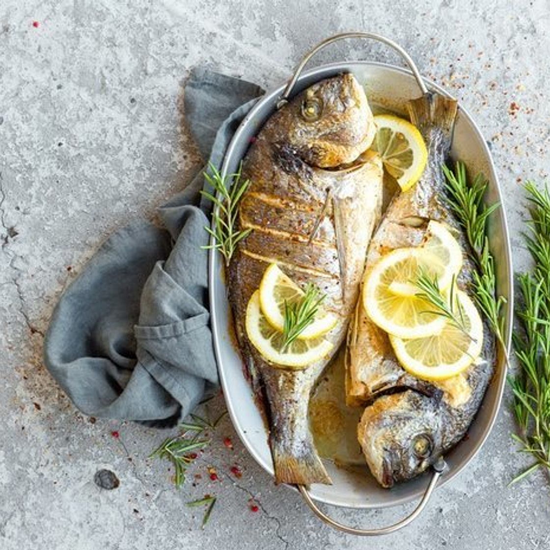 Dorada en salsa de manzana