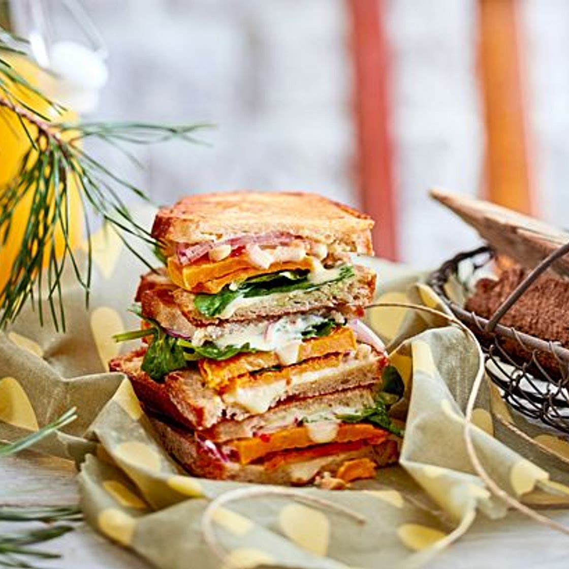 Süßkartoffel-Stulle mit Mango-Mayo
