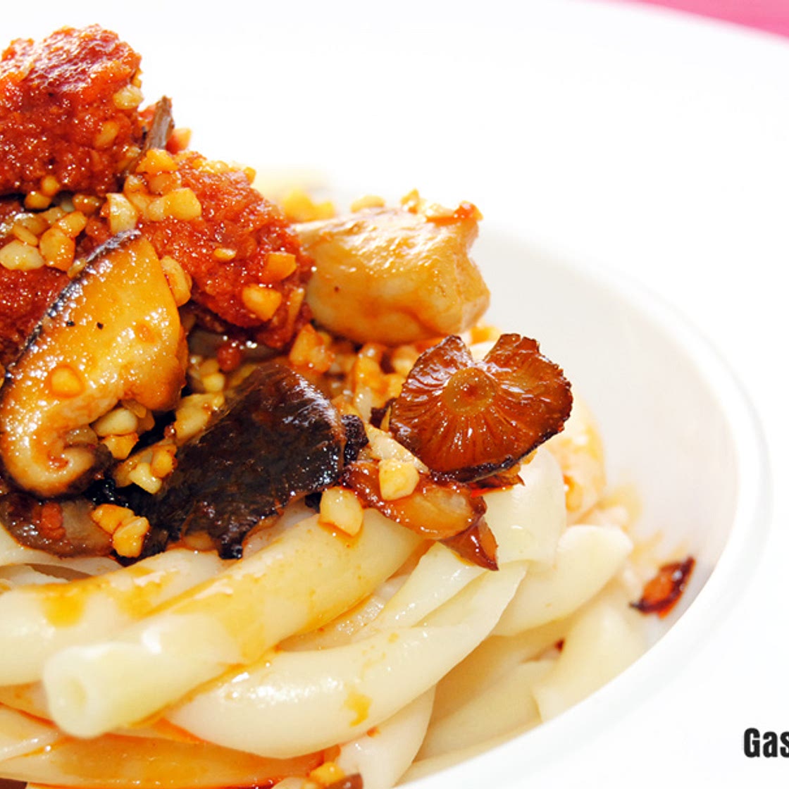 Receta de pasta con setas y sobrasada