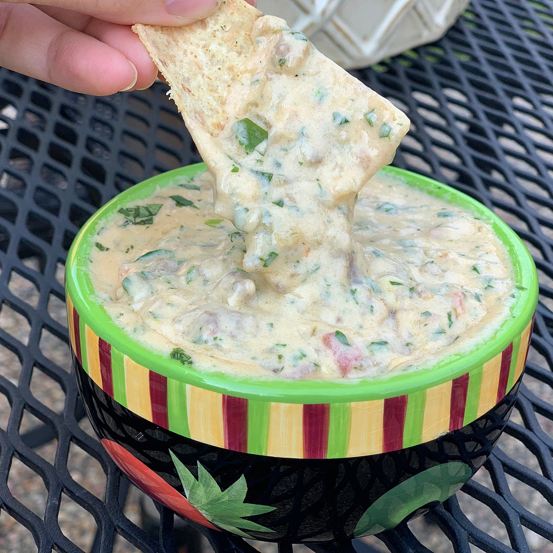 Smooth Homemade Queso Dip