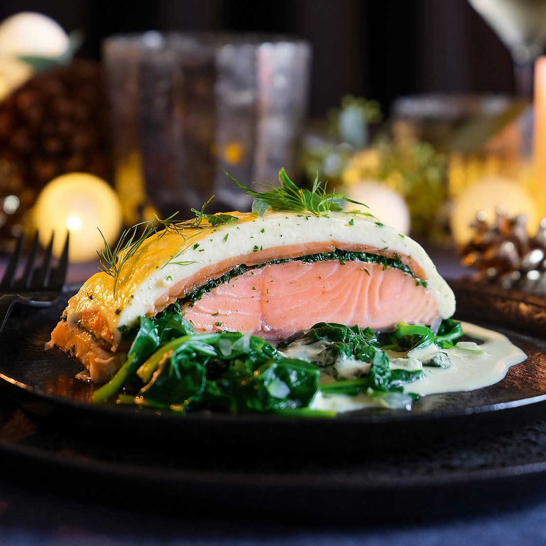Soufflierter Lachs an Rieslingsauce