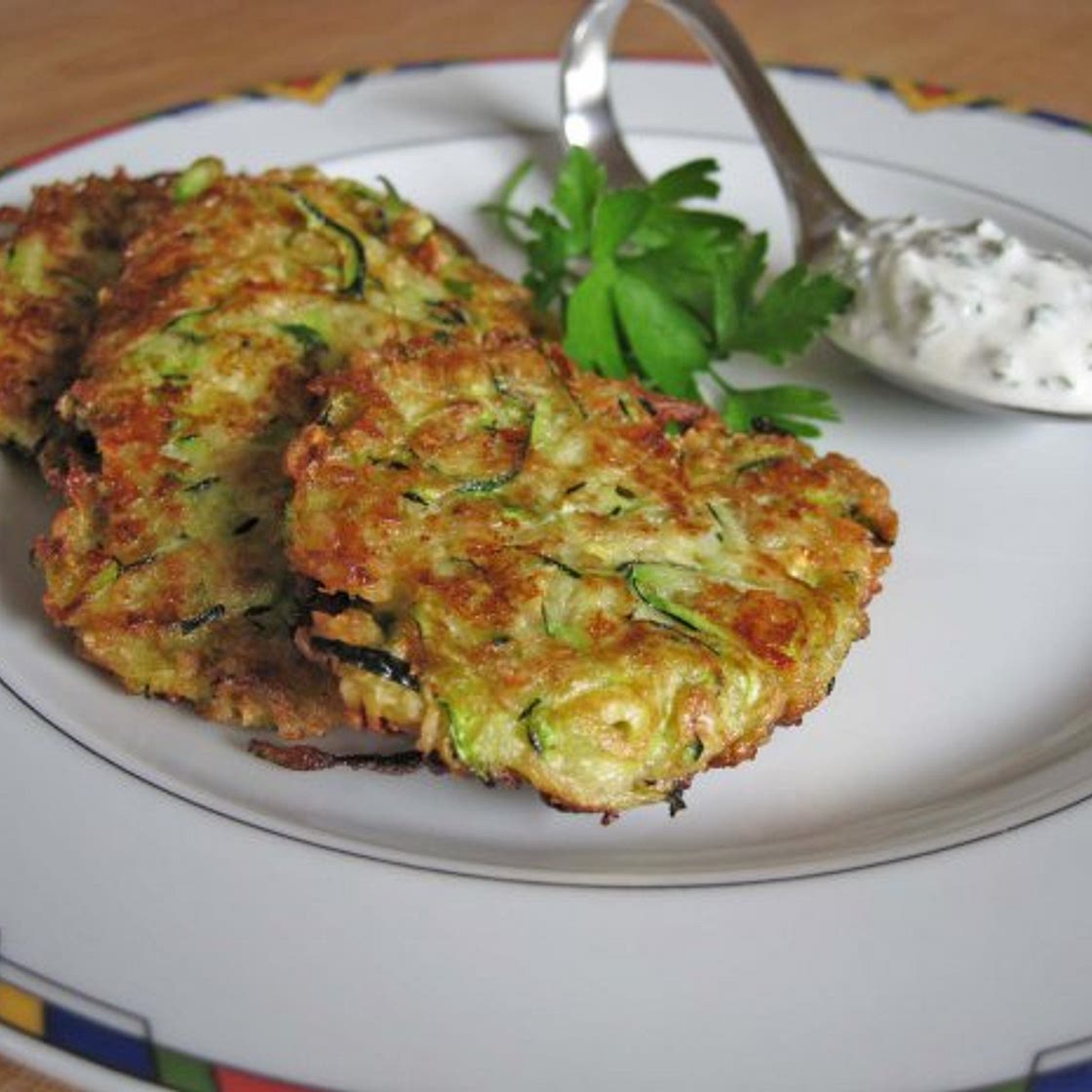 Schnelle Zucchinipuffer