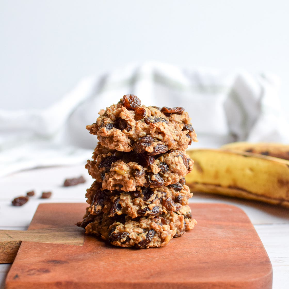 Easy Vegan Oatmeal Raisin Cookies Recipe