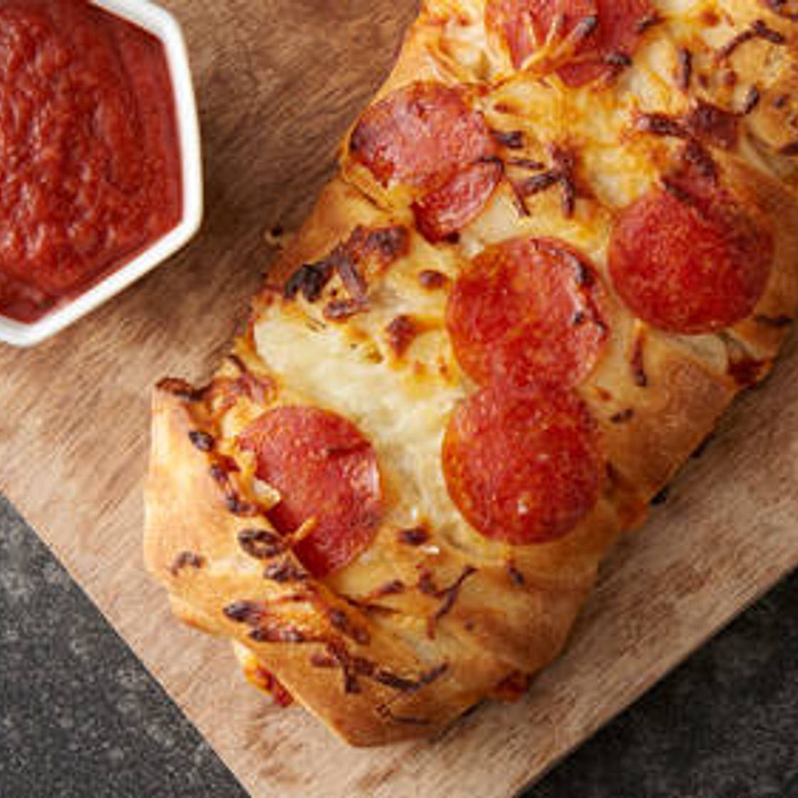 Stuffed Pepperoni Pizza Braid