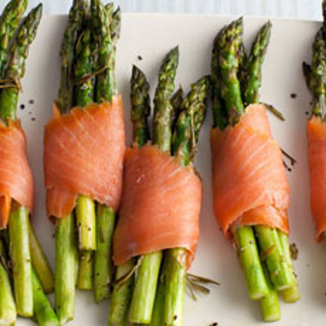 Giada’s Asparagus and Smoked Salmon Bundles