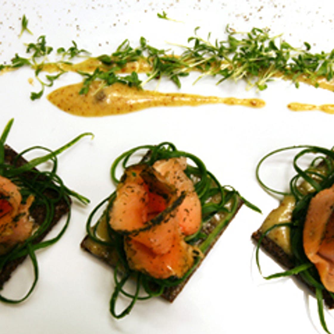 Lachs mit Honig-Senfsauce