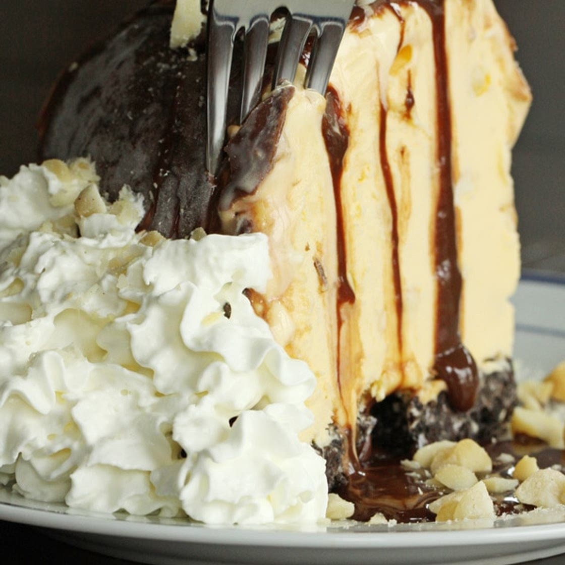 Duke's Hula Pie Recipe (Copycat)