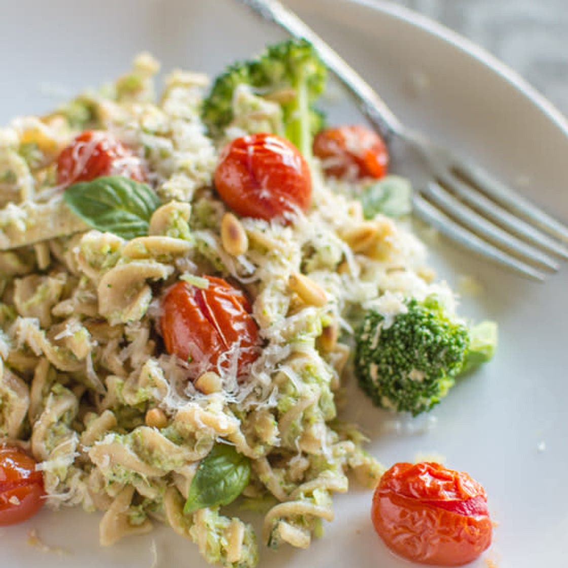 Pesto Tomato & Broccoli Fusilli