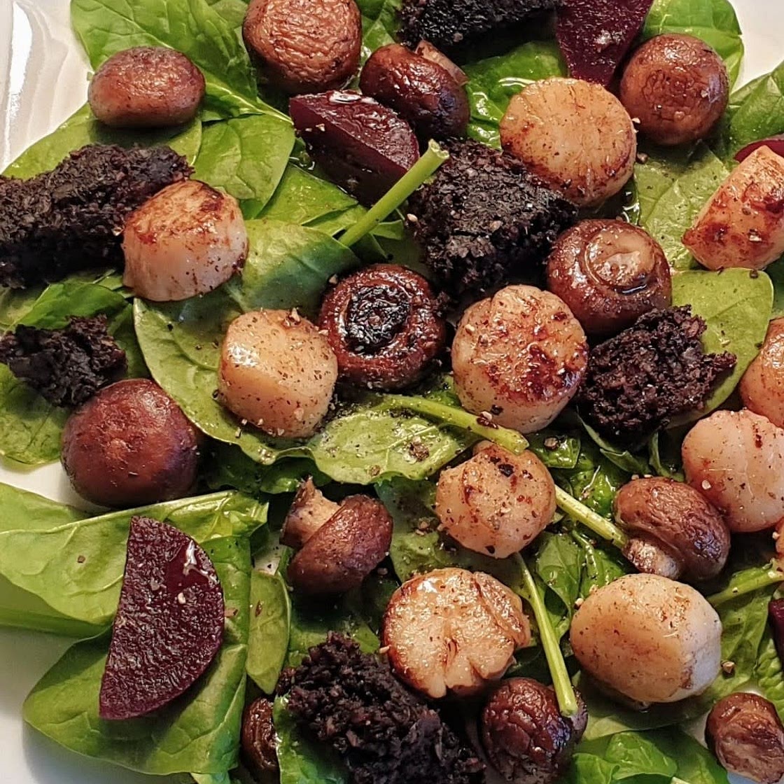 Scallops with toasted mushrooms and black pudding.