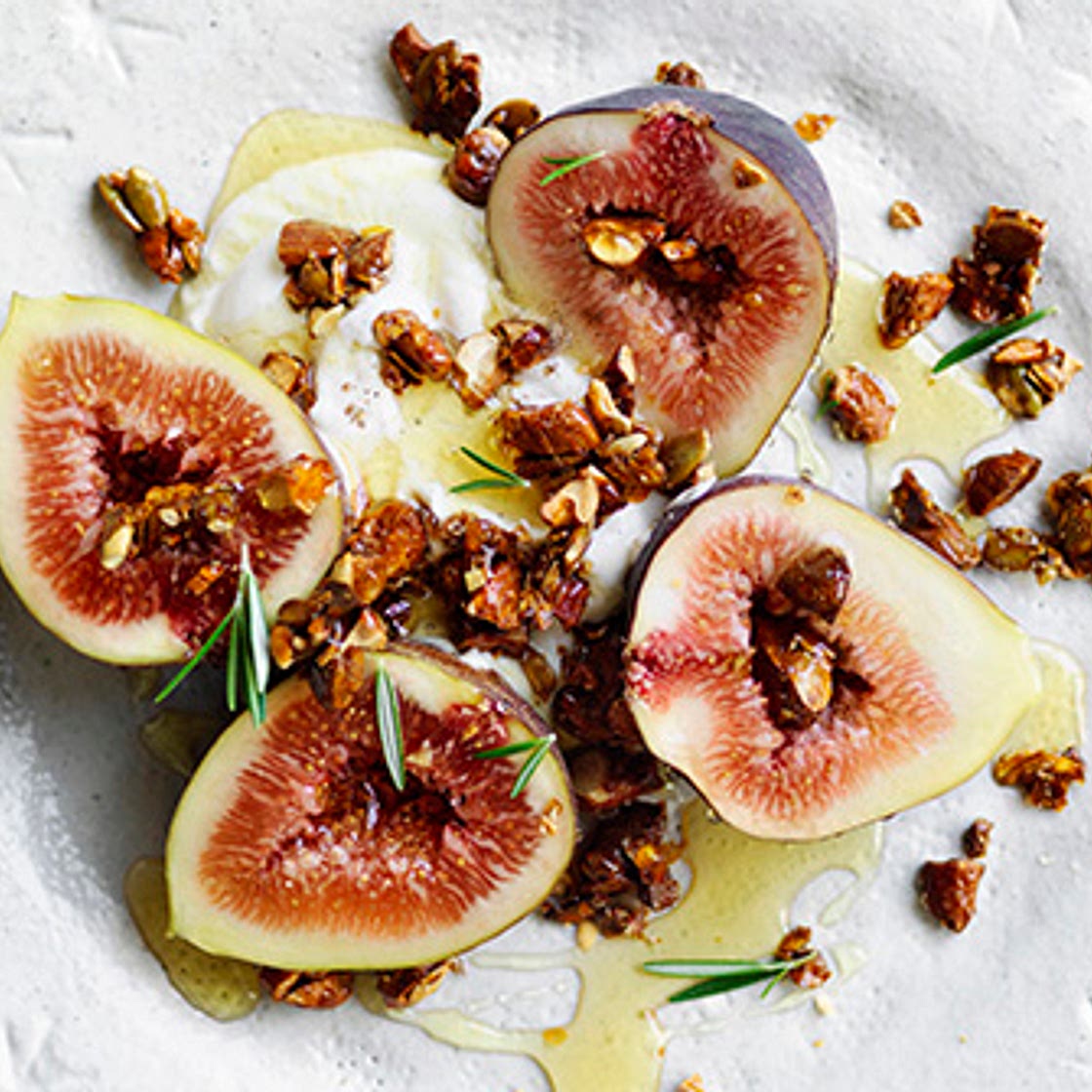 Figs with cardamom yoghurt and nut crumble