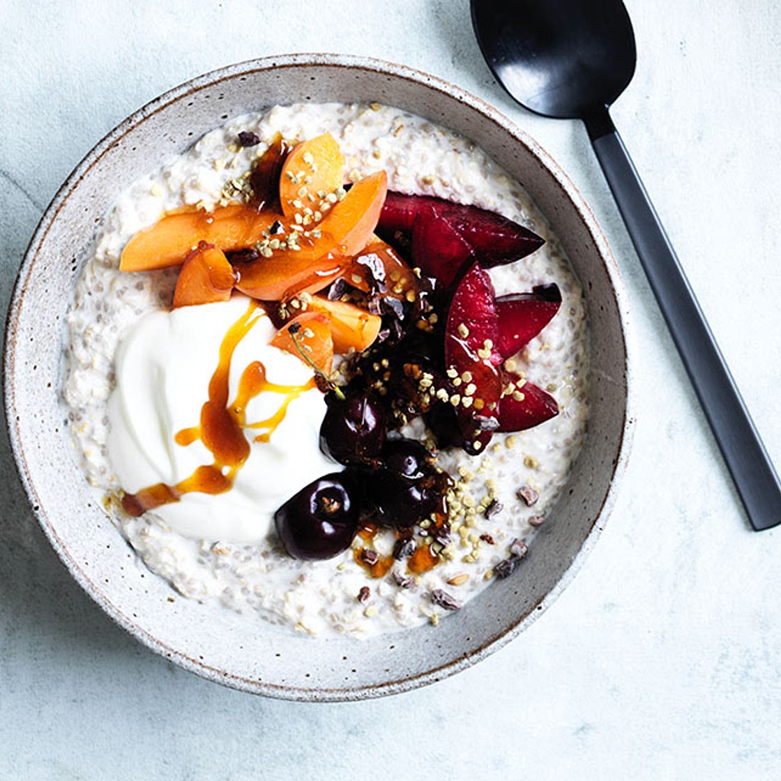 Chia-oat bircher bowl