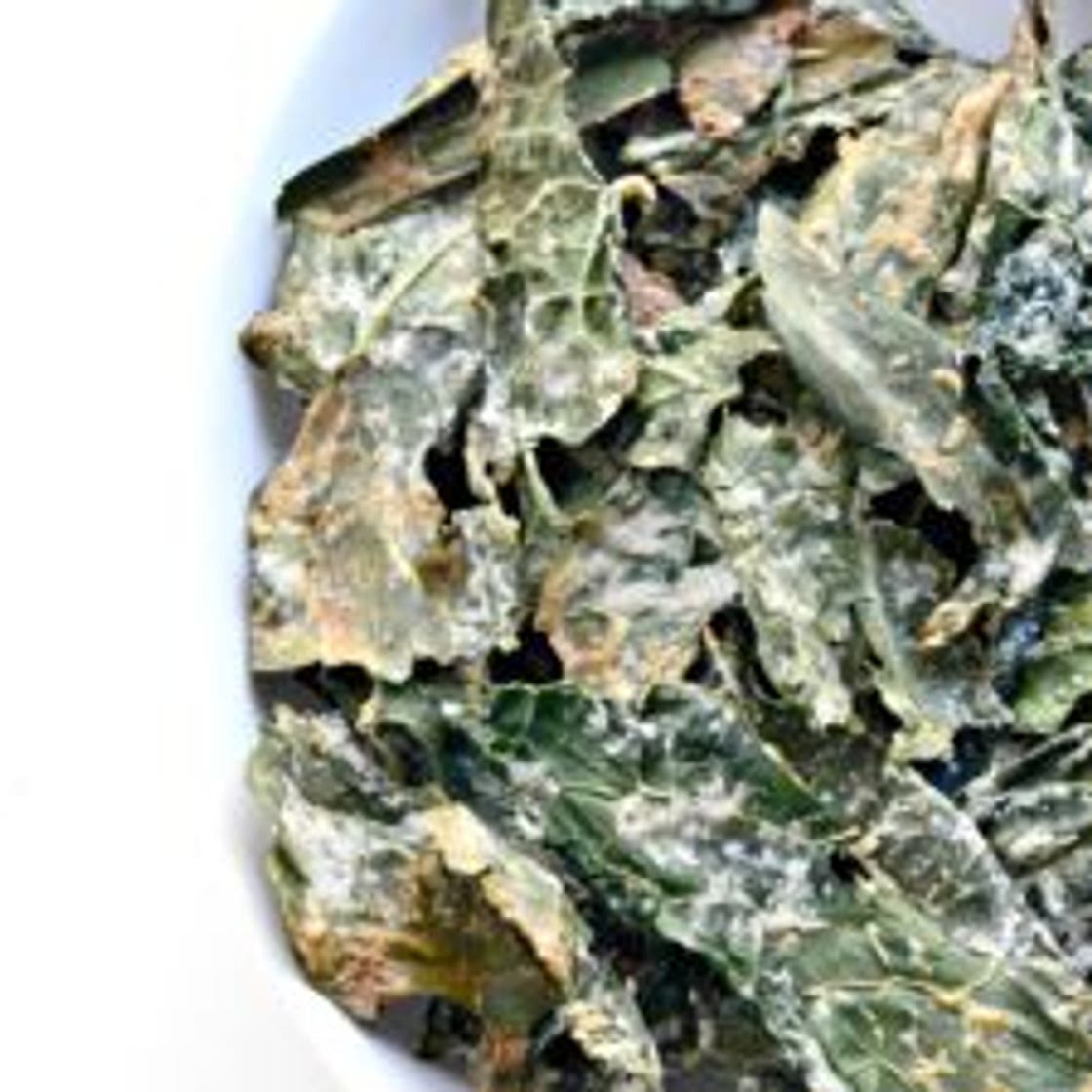 Sour Cream & Onion Kale Chips
