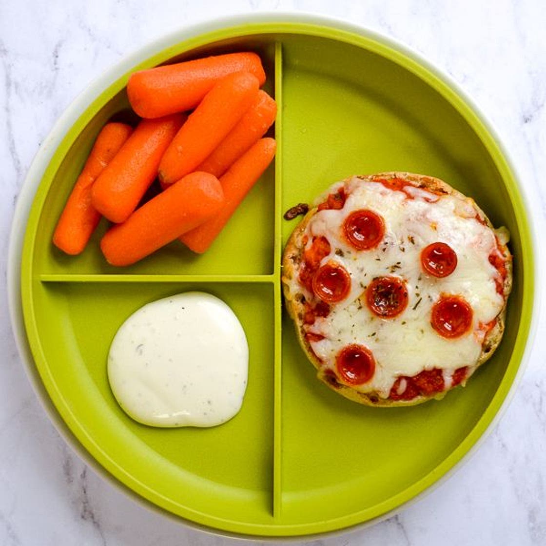 How to Make English Muffin Pizzas