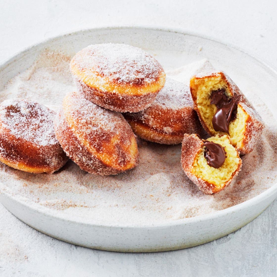 Pie maker Nutella doughnuts recipe