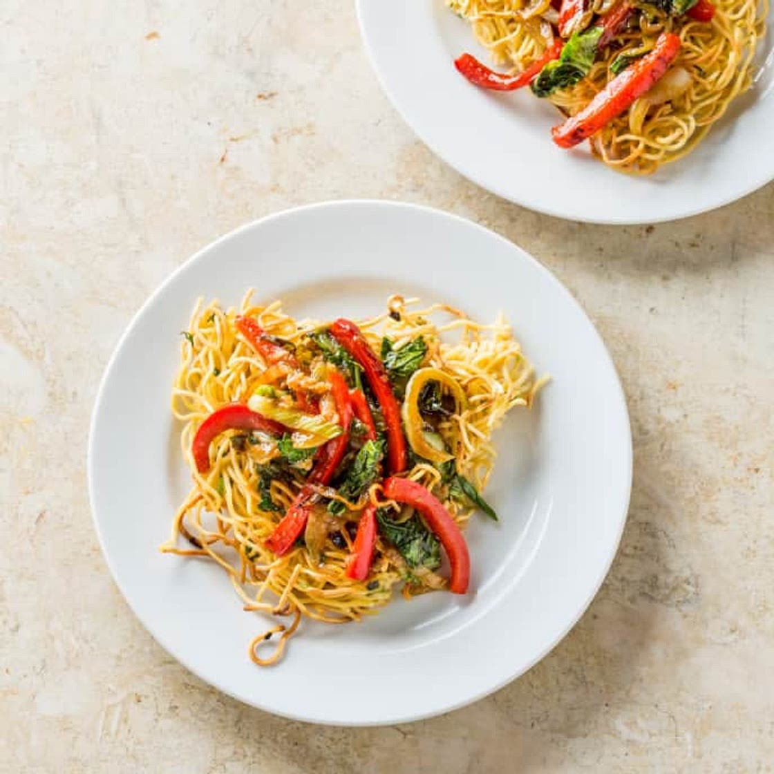 Stir-Fried Bok Choy with Noodle Cake