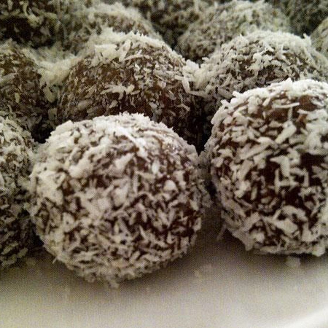 Really Easy Coconut Balls Recipe