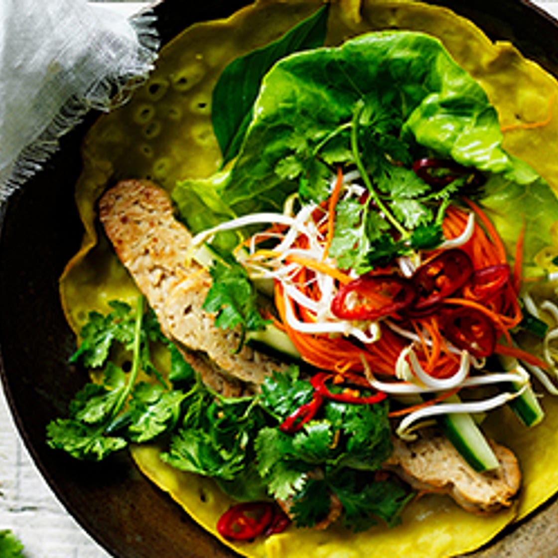 Vietnamese coconut and turmeric pancakes