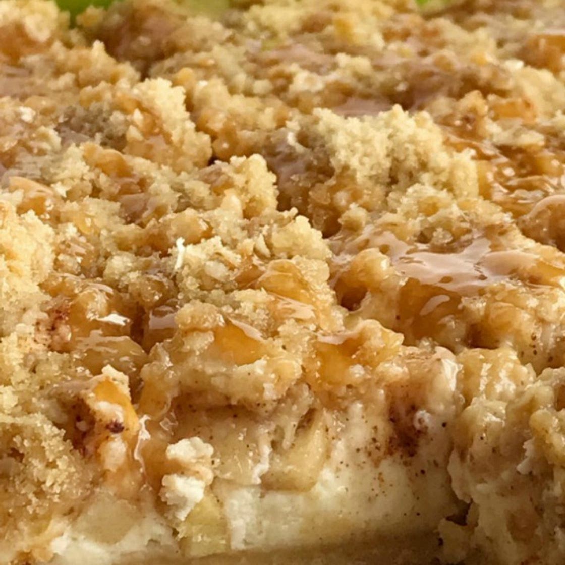 Caramel Apple Cheesecake Bars