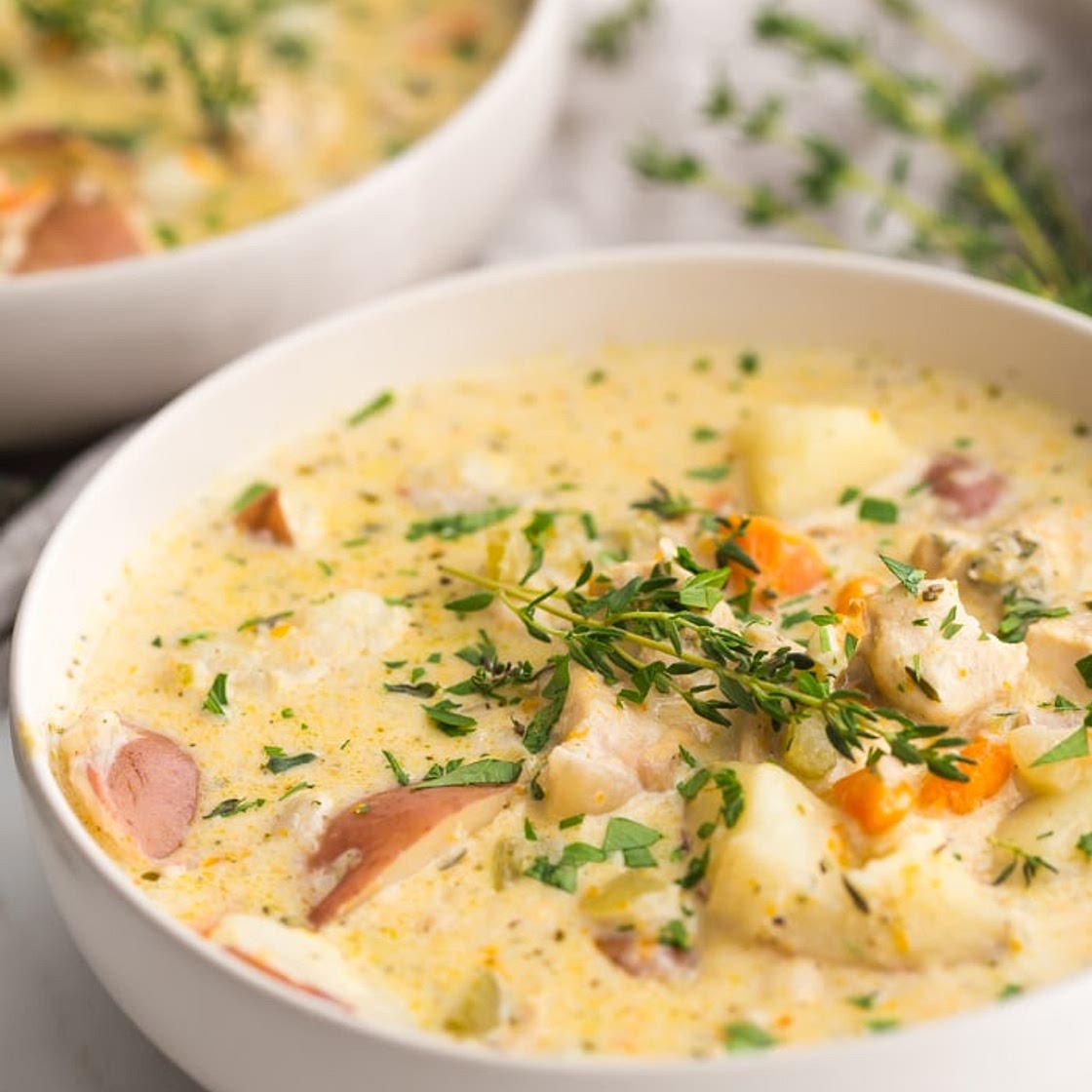 Healthy Chicken Pot Pie Soup (Paleo, Whole30)
