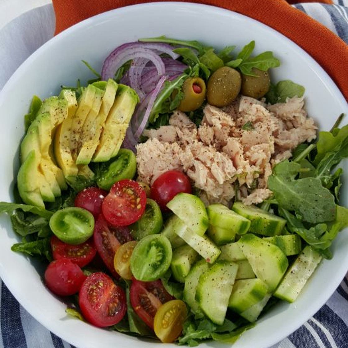 10 Minute Arugula Tuna Avocado