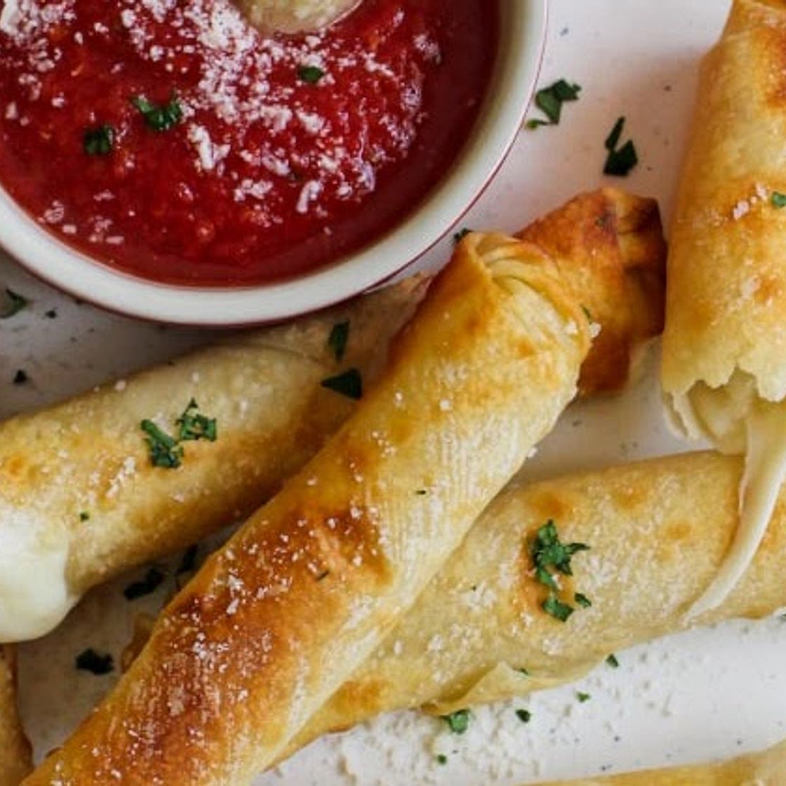 Air Fryer Wonton Mozzarella Sticks