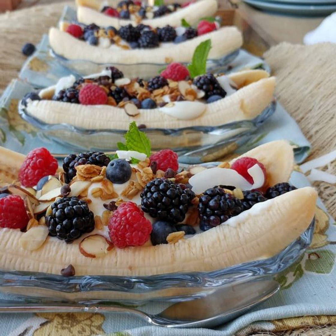 Banana Split Breakfast Bar