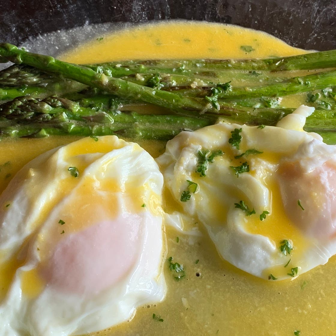 Poached eggs with easy lemony Hollandaise sauce (low sodium)