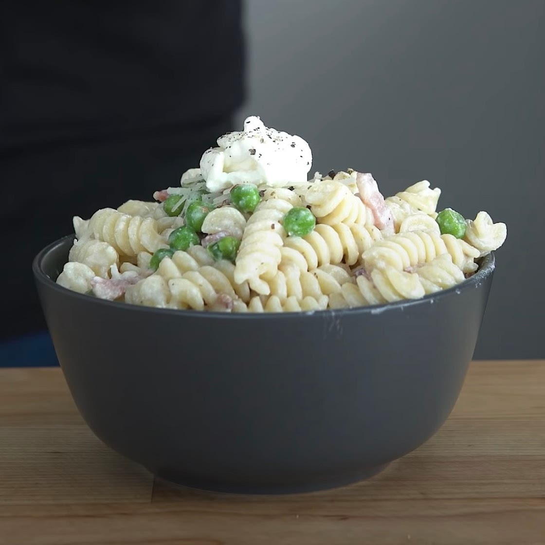 Ricotta Pasta Sauce with Peas & Bacon