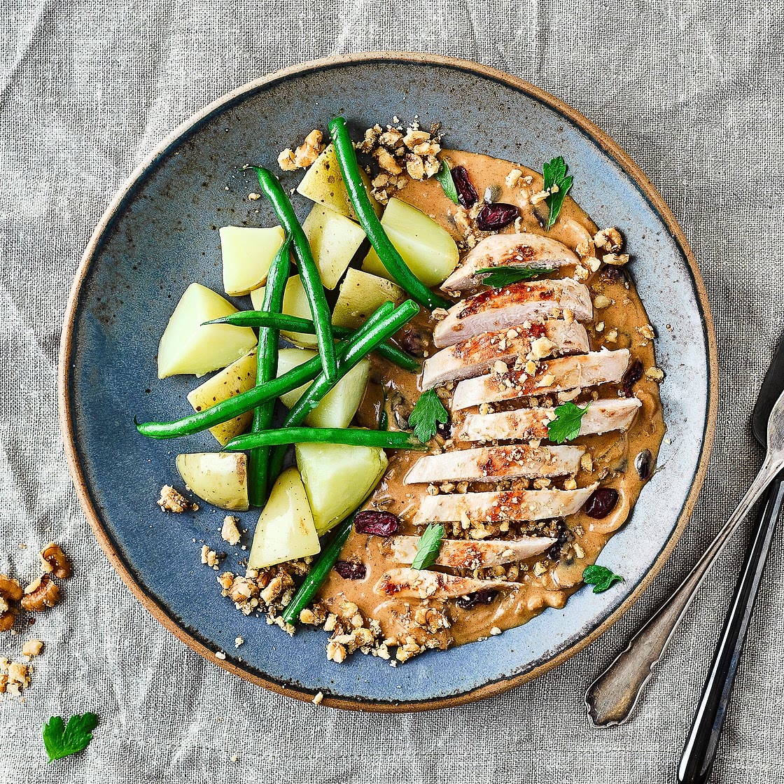 Georgian Chicken With Cranberry & Walnut Sauce