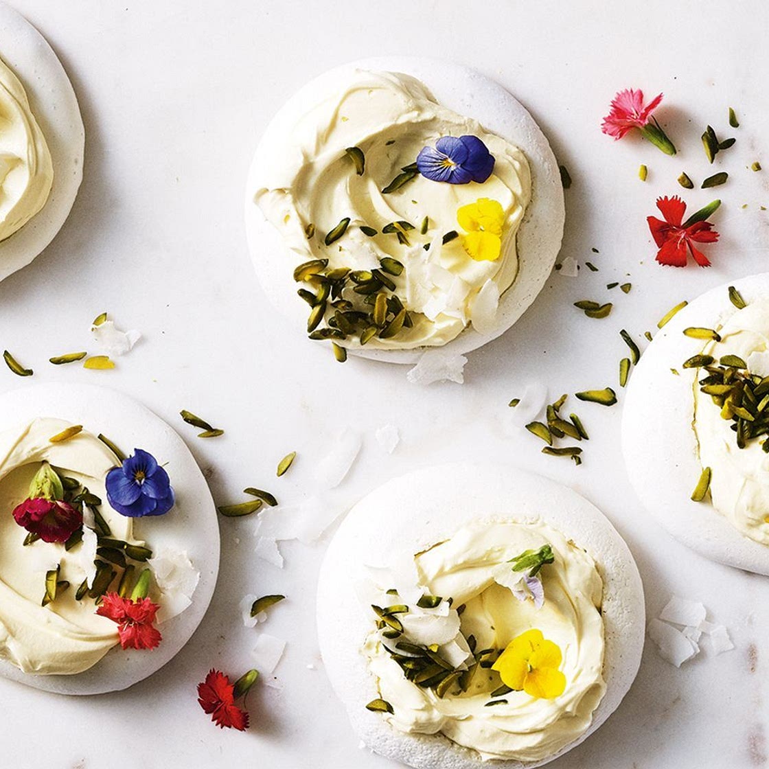 Vegan pavlova recipe: how to make an egg-free pavlova