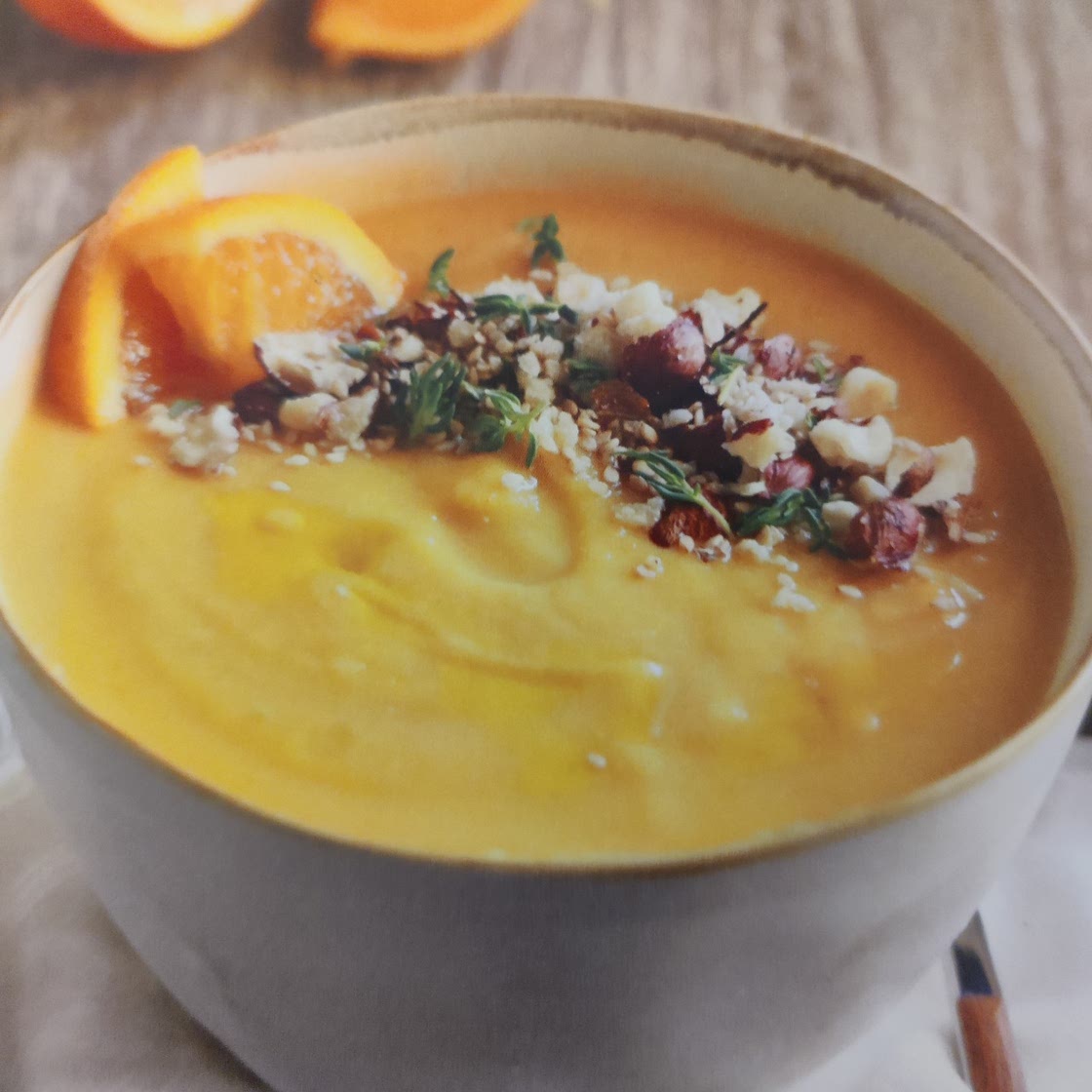Sopa de lentilhas vermelhas e abóbora