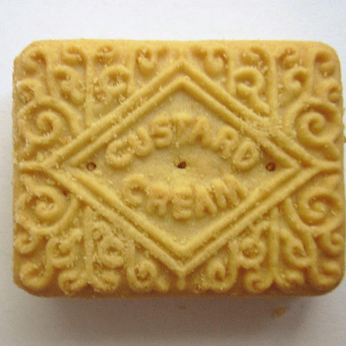 Giant Custard Cream Cake!
