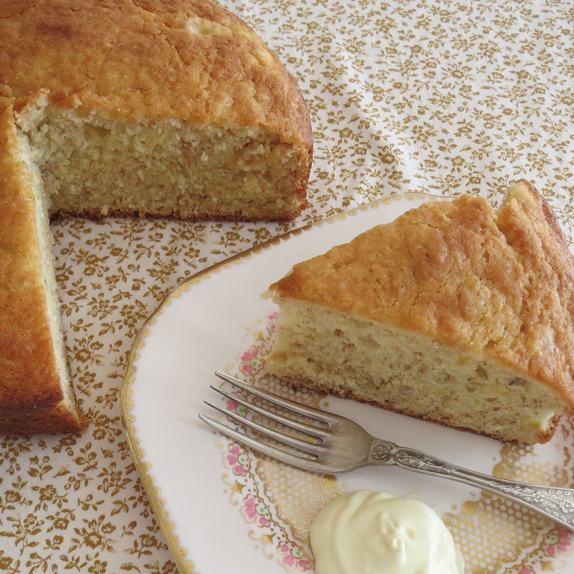 Easy Banana Cake Recipe