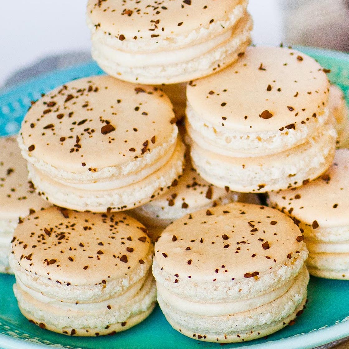 Tiramisu French Macarons (video)