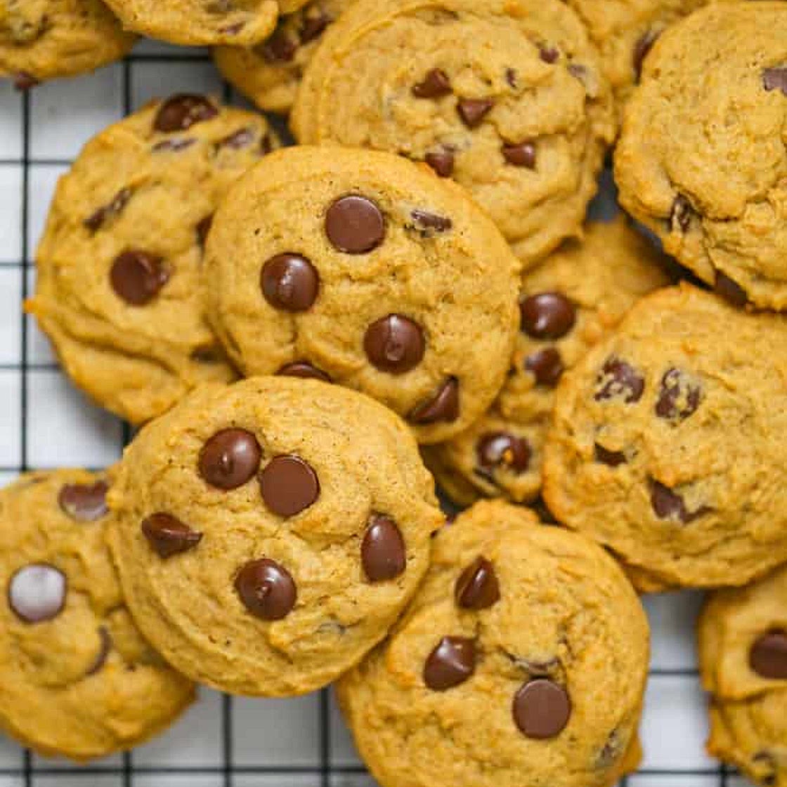 Soft Batch Pumpkin Chocolate Chip Cookies
