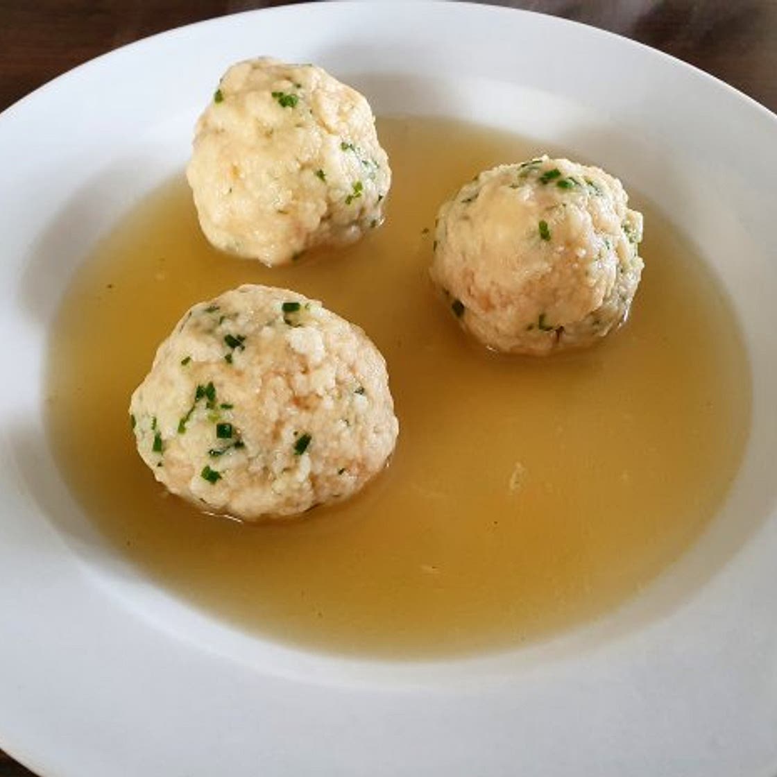 Tirolerknödelsuppe