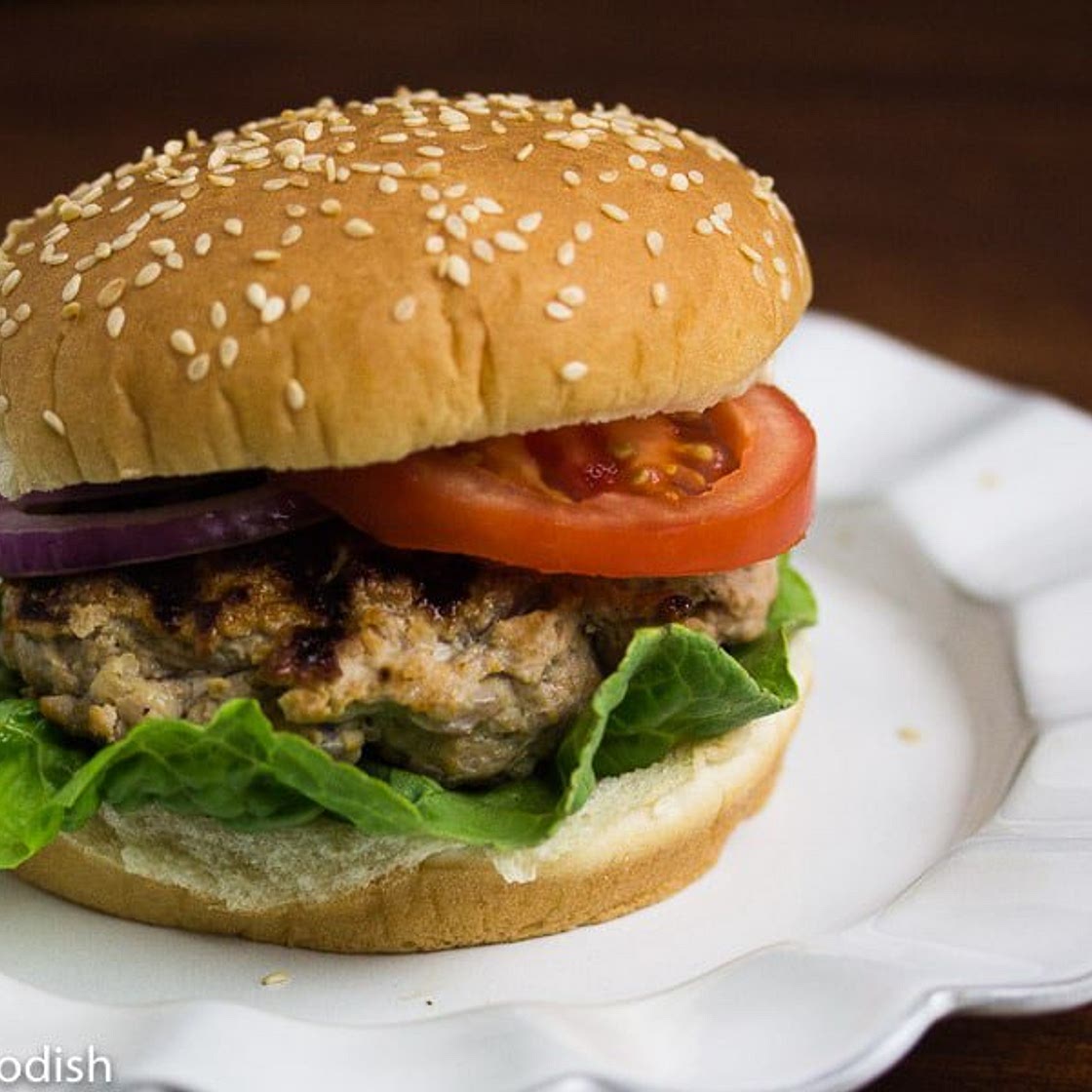 moist and juicy turkey burgers