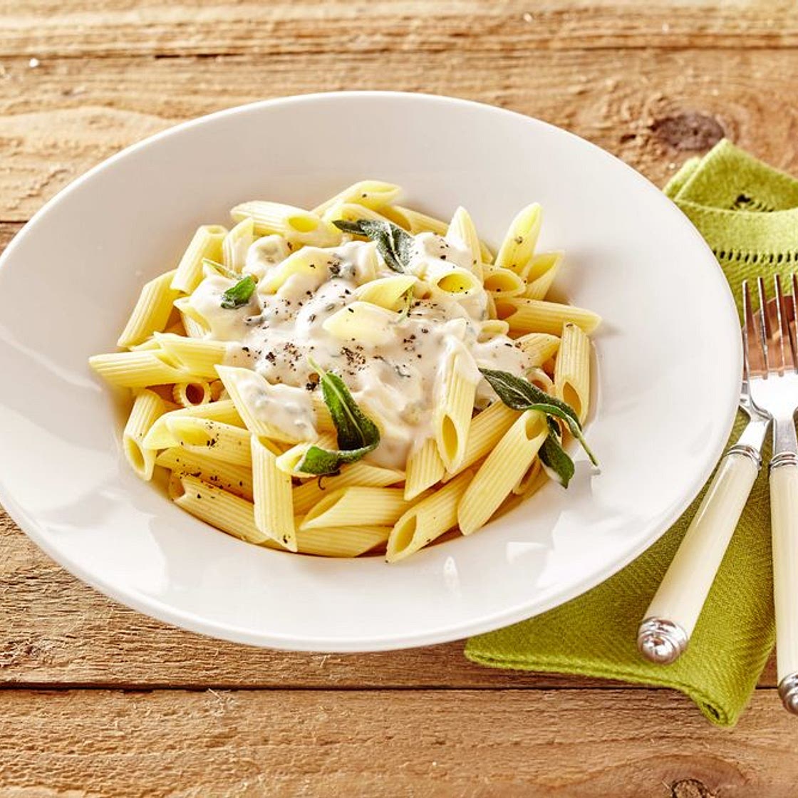 Macarrão de molho branco