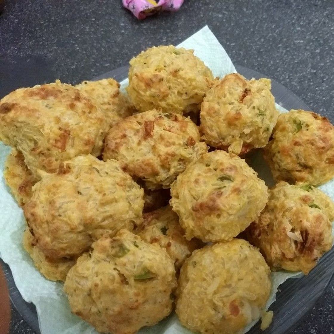Bolinho de arroz com queijo na air fryer