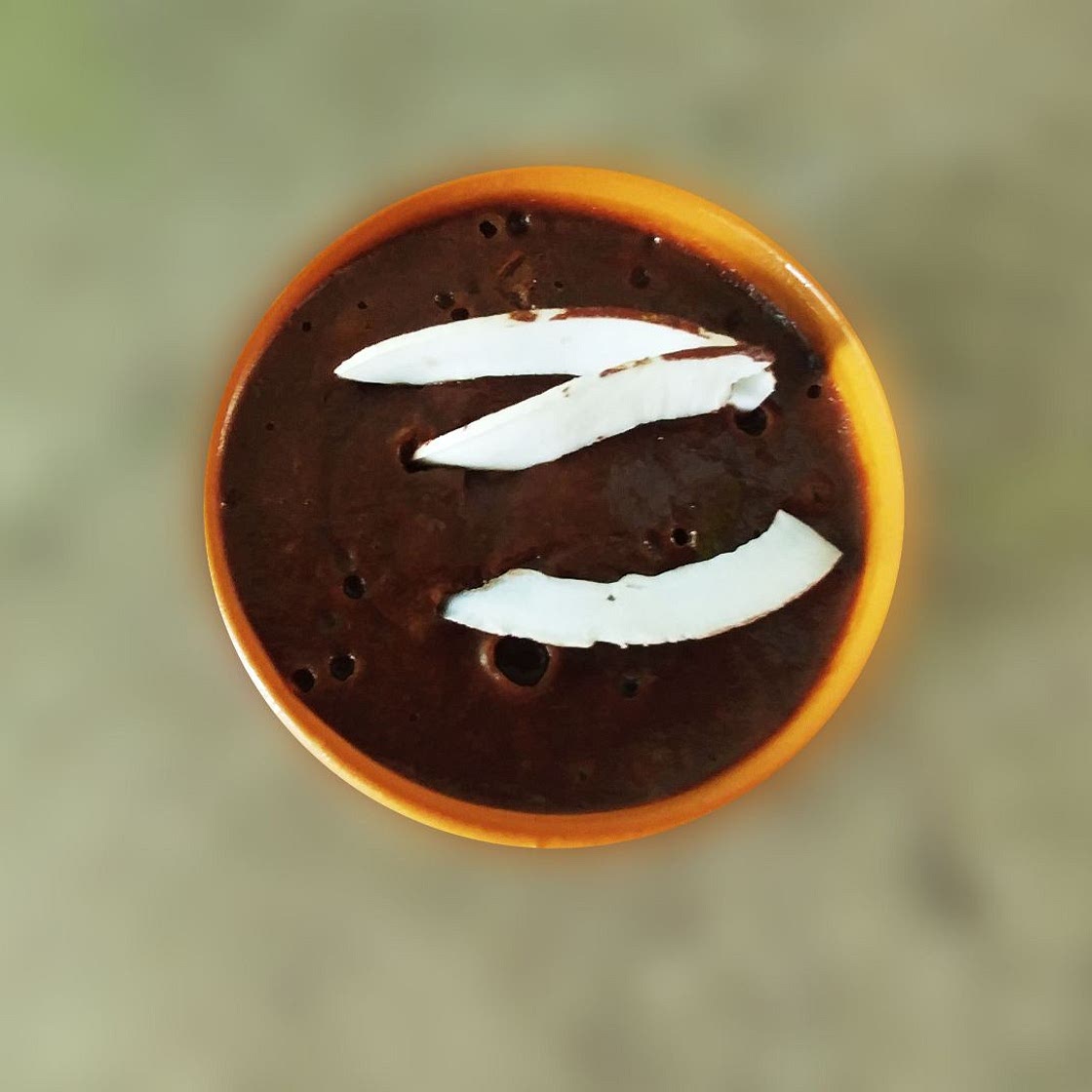 Mousse de banana com chocolate e coco