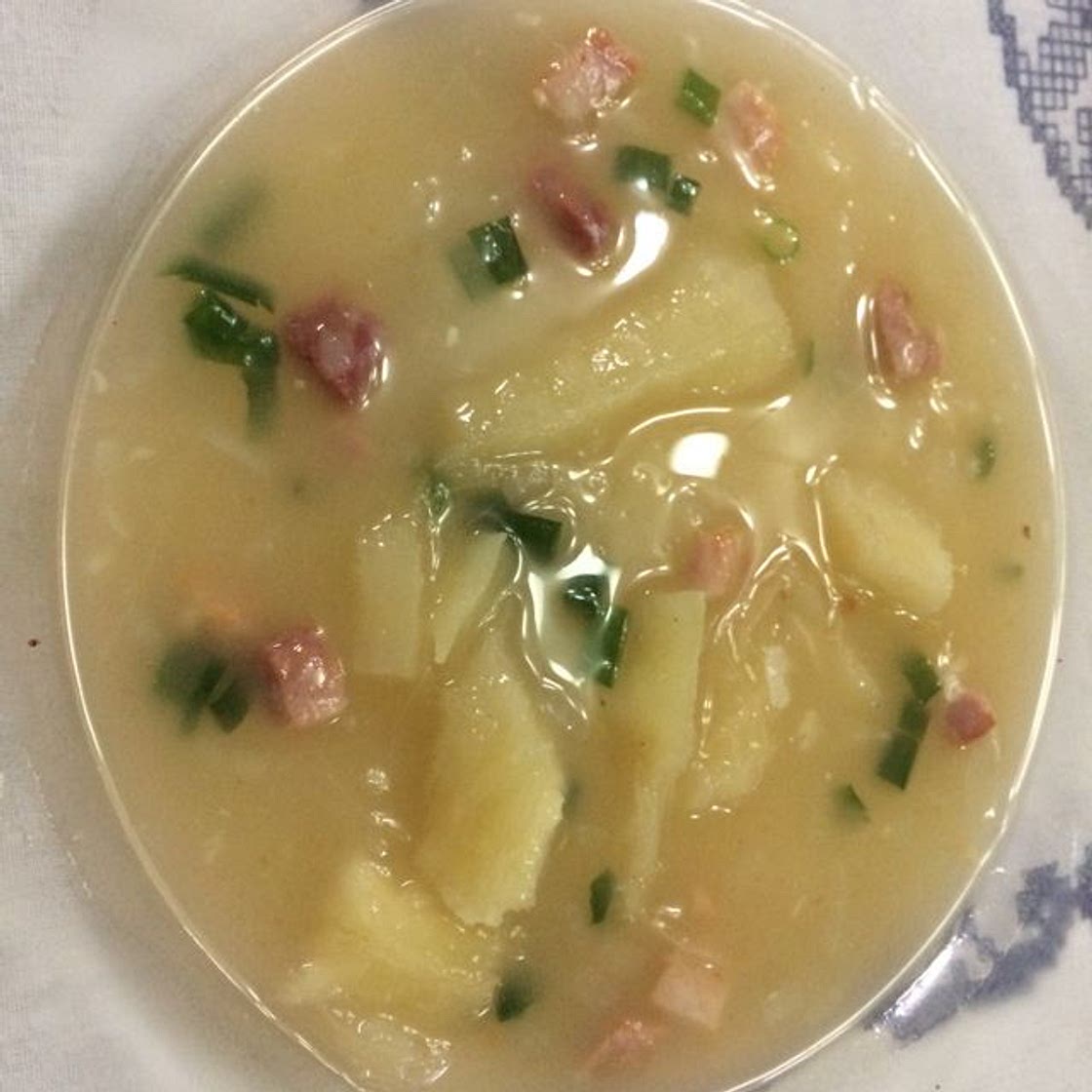 Sopa de mandioca com bacon
