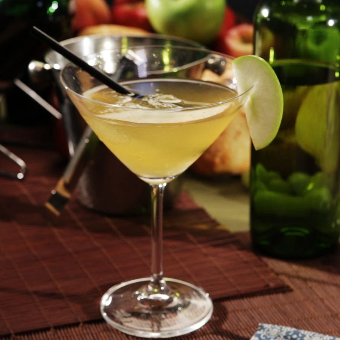 Vinho branco com maçã verde
