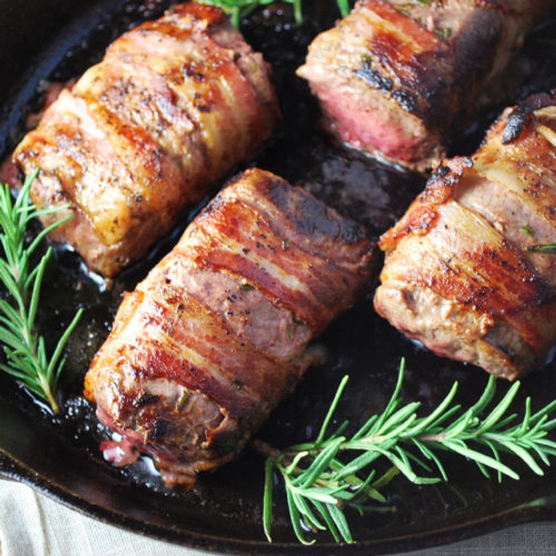 Bacon-Wrapped Venison Loin with Raspberry Sauce