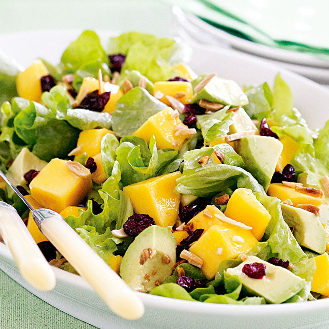 Lettuce, avocado and mango salad